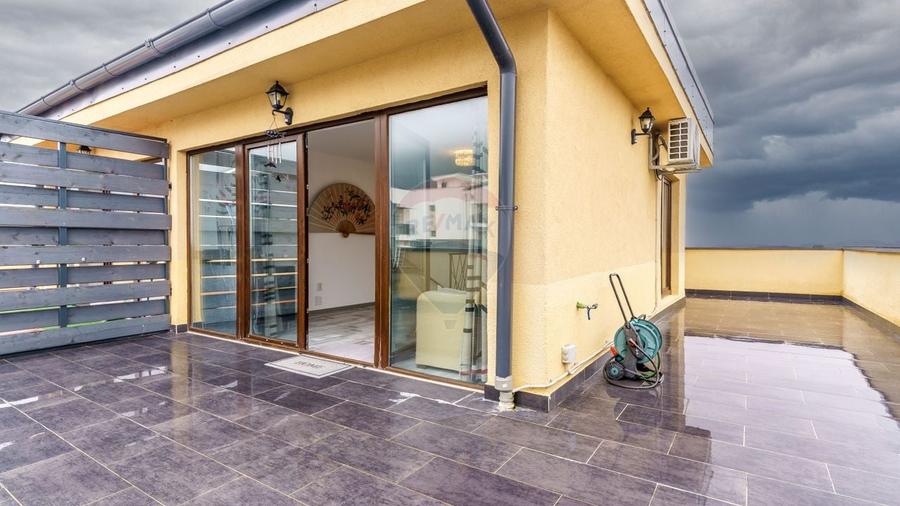 Duplex cu 4 camere cu Teren 123 Mp în Florești