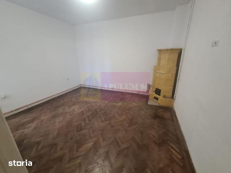 Casă cu 3 camere cu Teren 247 Mp în Central