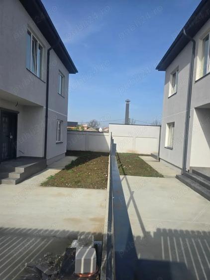 Casă cu 4 camere cu Teren 200 Mp în Cumpăna