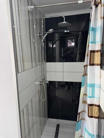 Casă individuală cu 3 camere cu Canalizare în Nord-Est