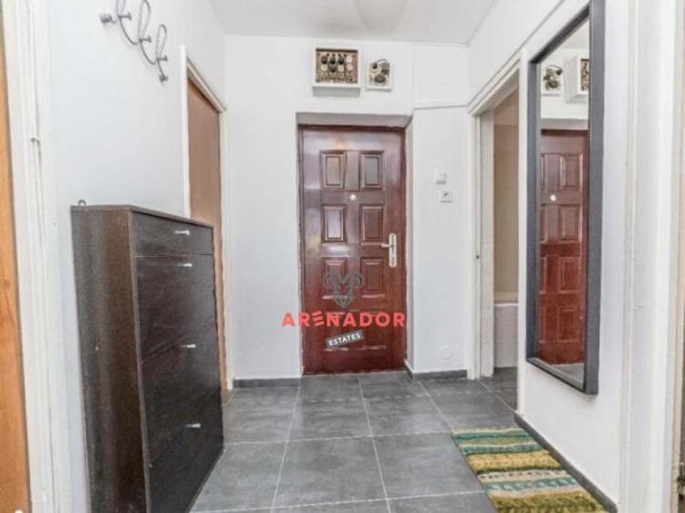 Apartament cu 3 camere, mobilat în Titan