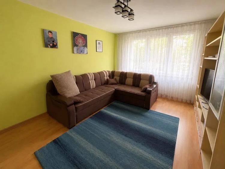 Apartament cu 3 camere decomandat în Drumul Taberei