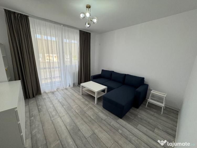 Apartament cu 3 camere decomandat, mobilat în Metalurgiei