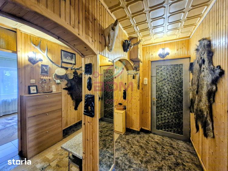 Apartament cu 4 camere decomandat în Central