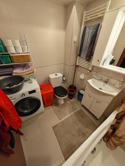 Apartament cu 2 camere semidecomandat în Berceni