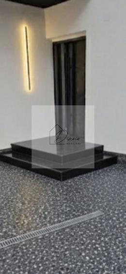 Casă individuală cu 5 camere cu Canalizare în Tineretului