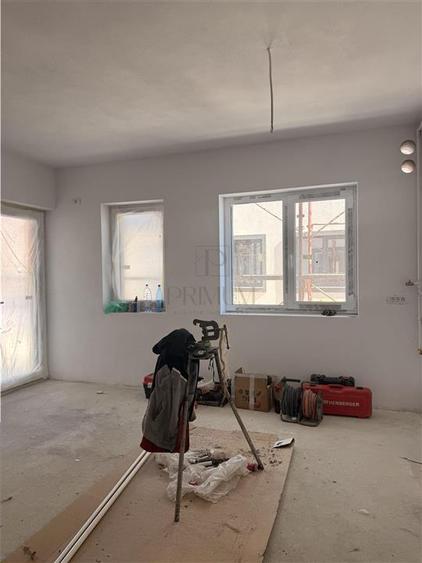 Apartament cu 3 camere decomandat în Giroc