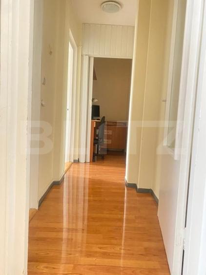 Apartament cu 3 camere decomandat, mobilat în Sud