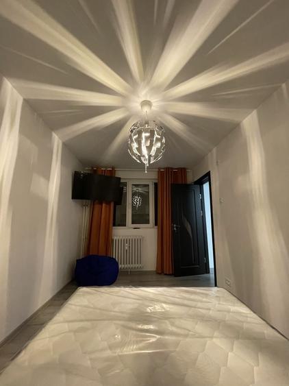 Apartament cu 3 camere semidecomandat în Lujerului