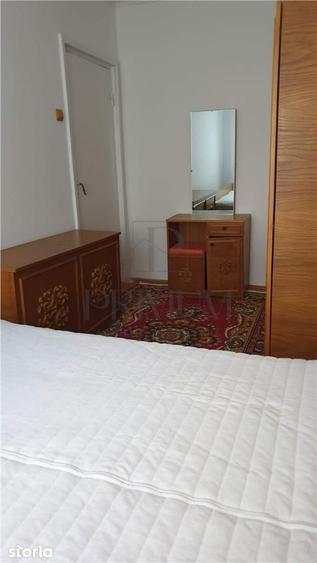 Apartament cu 3 camere semidecomandat, mobilat în Circumvalațiunii