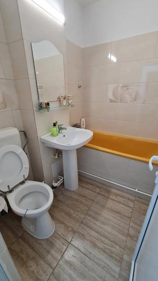 Apartament cu 3 camere decomandat în Iancului