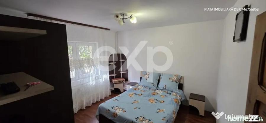Apartament cu 4 camere decomandat, mobilat în Central
