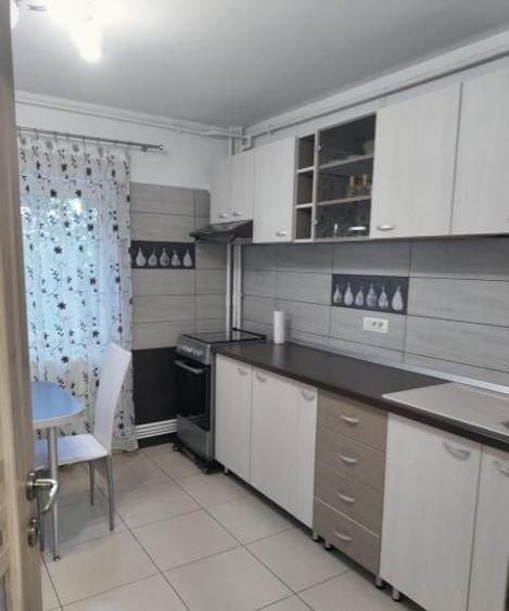 Apartament cu 2 camere decomandat, mobilat în Doamna Ghica