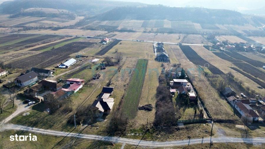 Teren de 4845 mp, în Hidiș
