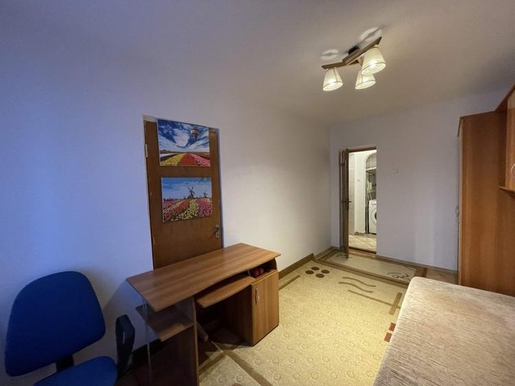 Apartament cu 2 camere semidecomandat în Crișan