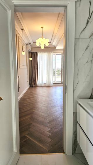 Penthouse cu 4 camere decomandat în 13 Septembrie