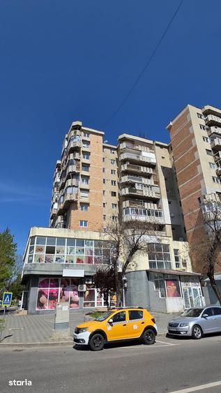 Apartament cu 3 camere în Est