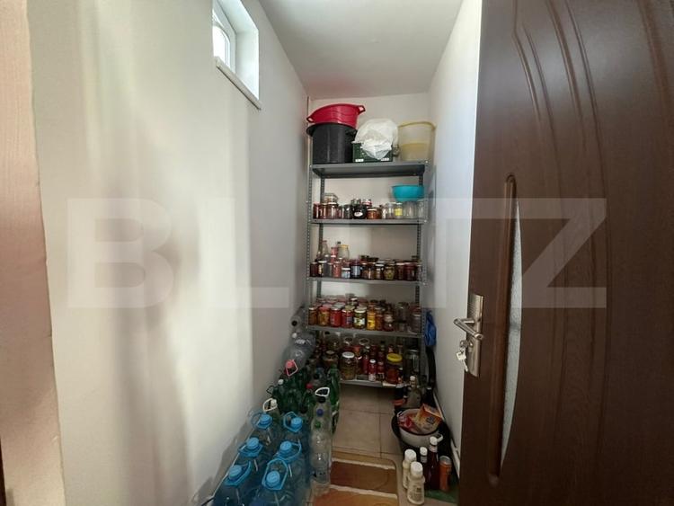 Casă individuală cu 4 camere cu Canalizare în Vulcan