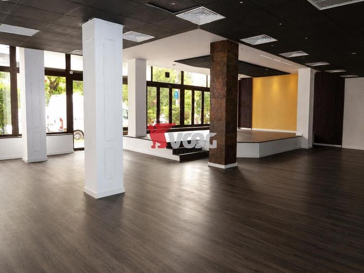 Spațiu comercial, de 300 mp, în Complex Studențesc