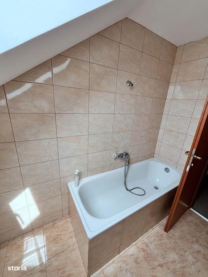 Apartament cu 4 camere decomandat în Andrei Mureșanu