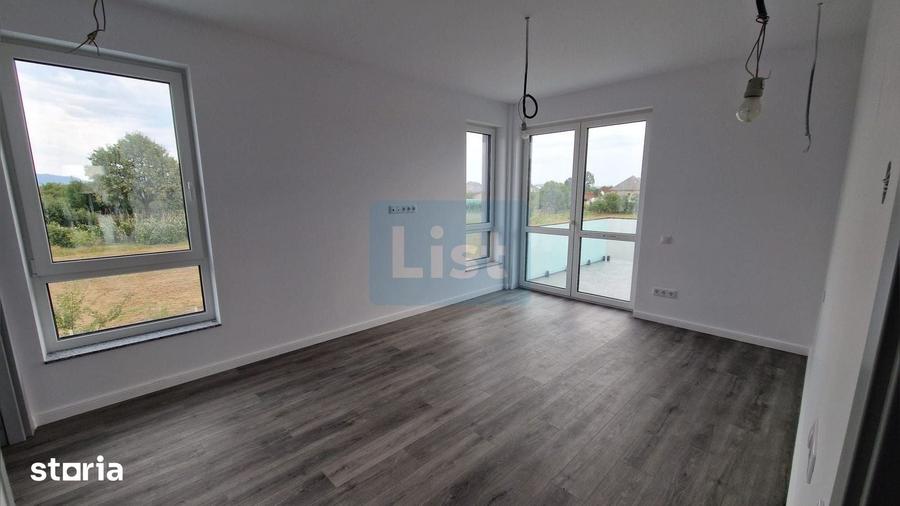 Casă cu 4 camere cu Teren 412 Mp în Recea