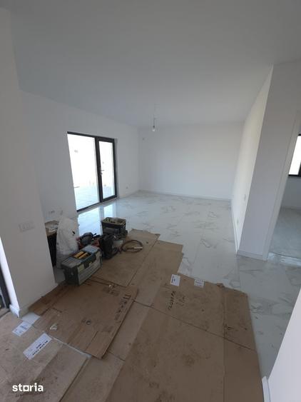 Casă cu 4 camere cu Teren 400 Mp în Clinceni