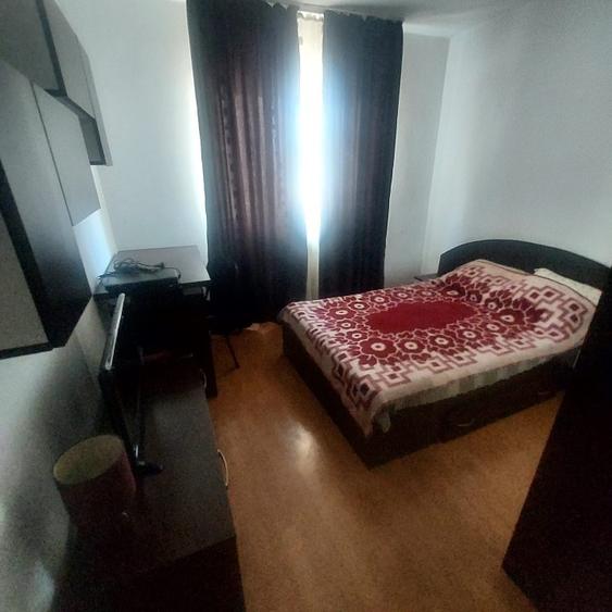 Apartament cu 4 camere decomandat în Păcurari