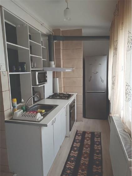 Apartament cu 2 camere semidecomandat, mobilat în Tomis Nord
