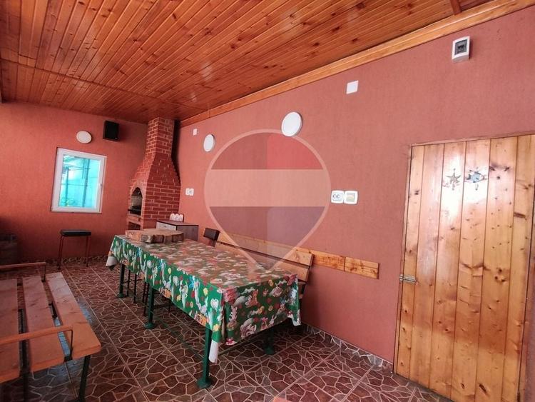 Casă individuală cu 5 camere cu Teren 550 Mp în Tărtășești