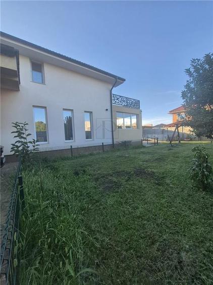Casă individuală cu 5 camere cu Teren 501 Mp în Ghiroda