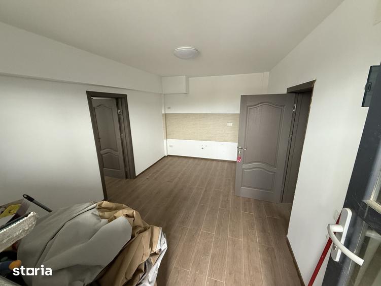 Apartament cu 3 camere semidecomandat în Nord