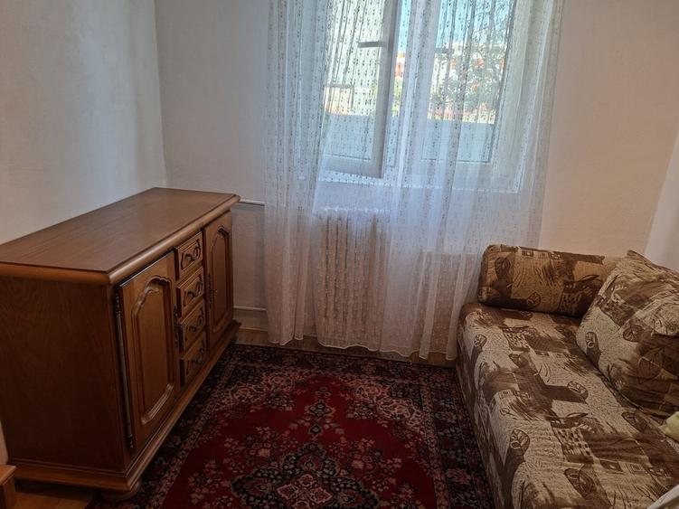 Garsonieră decomandată în Central