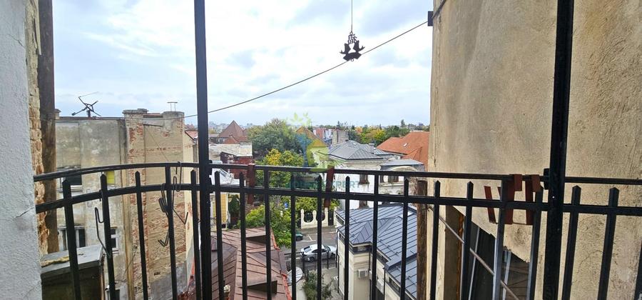 Apartament cu 5 camere decomandat, mobilat în Pache Protopopescu