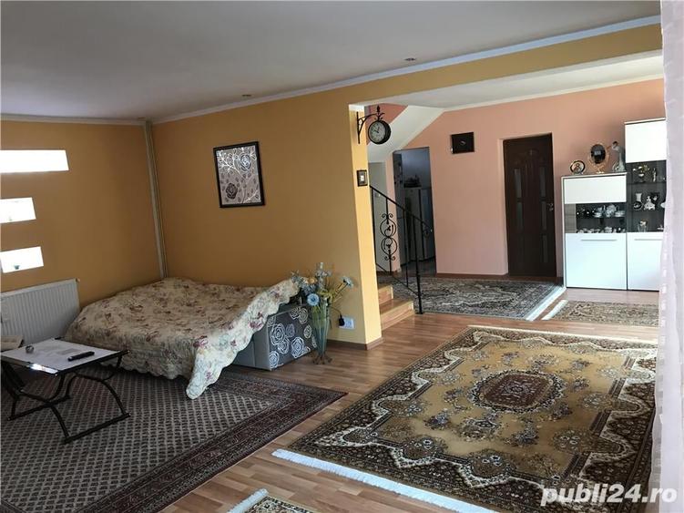 Casă cu 5 camere cu Teren 500 Mp în Oncea