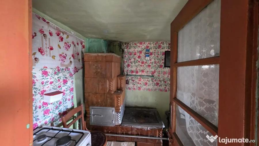 Casă cu 4 camere cu Teren 600 Mp în Central