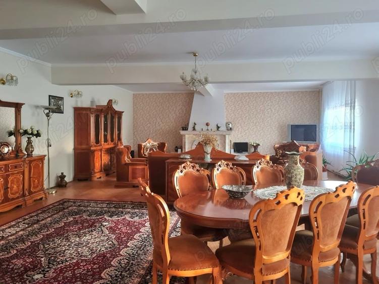 Casă cu 6 camere în Budești