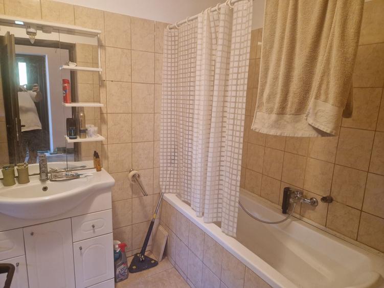 Casă cu 3 camere în Nazarcea