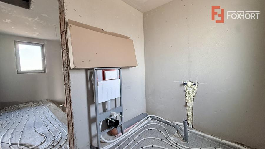 Duplex cu 4 camere cu Canalizare în Moșnița Veche