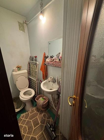 Apartament cu 3 camere decomandat în Rahova