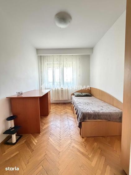 Apartament cu 3 camere decomandat, mobilat în Piața Unirii