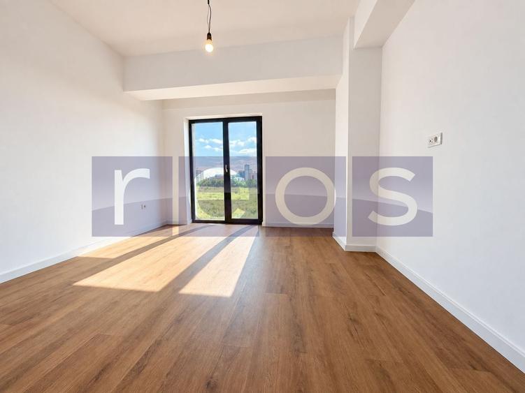 Apartament cu 3 camere decomandat în Aviației