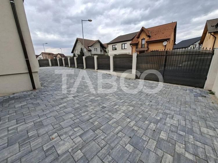 Spațiu comercial, de 200 mp, în Central