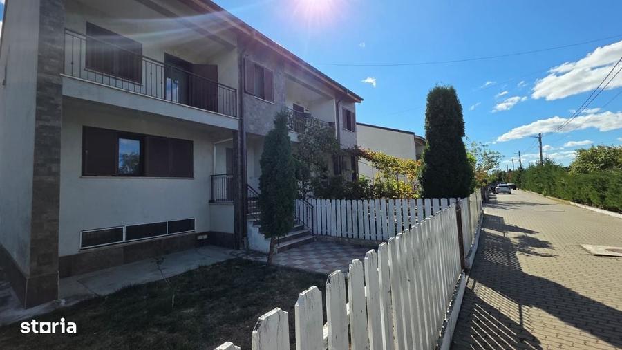 Casă cu 4 camere cu Teren 231 Mp în Obor