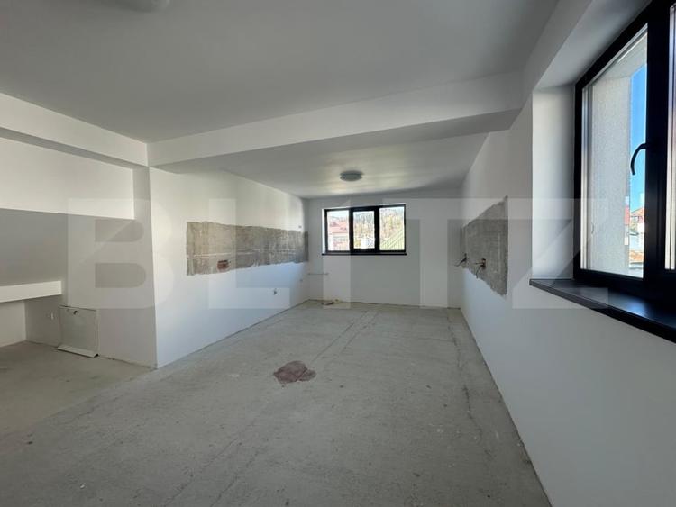 Casă individuală cu 6 camere cu Teren 1121 Mp în Predeal