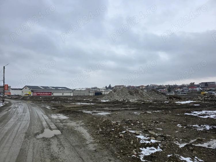 Teren de 11000 mp, în Traian