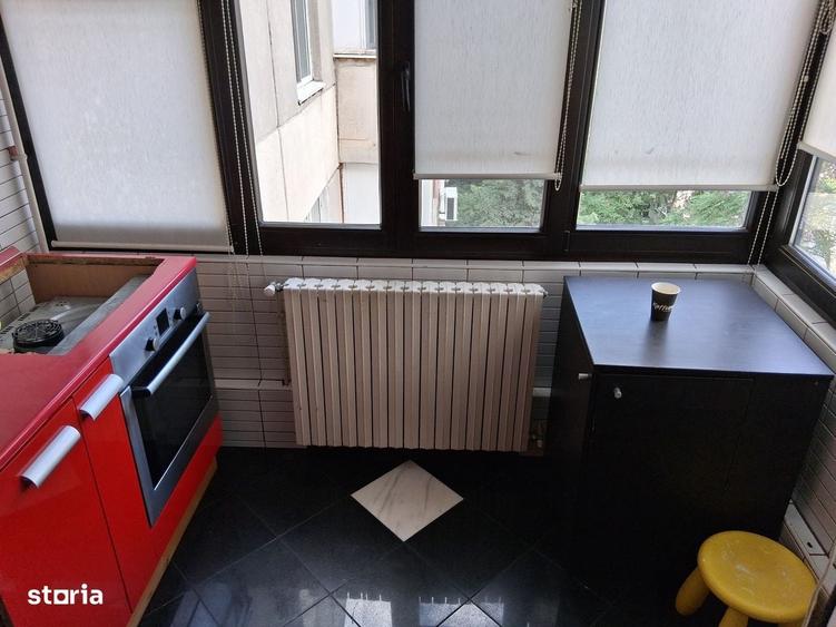 Apartament cu 4 camere în Crângași