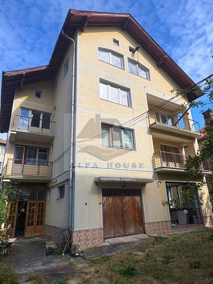 Casă individuală cu 10 camere cu Canalizare în Centrul Civic