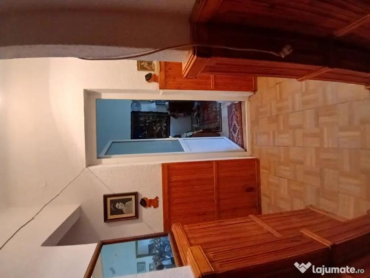 Apartament cu 2 camere decomandat în