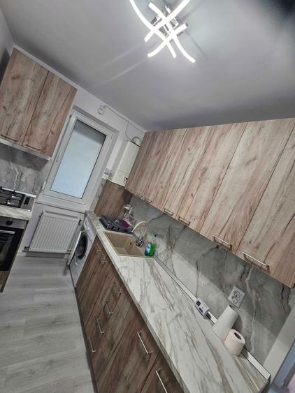 Apartament cu 2 camere în Micro 17