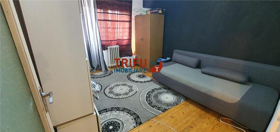 Apartament cu 3 camere decomandat, mobilat în Ampoi 1